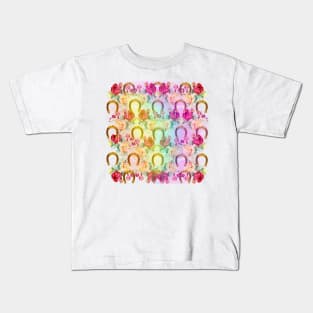 Pattern. Roses, Rainbow and Gold Horseshoes Kids T-Shirt